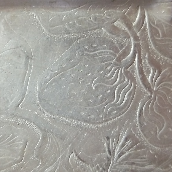 VERY PRETTY FRUIT & FLOWER ALUMINUM TRAY W HANDLES NO STAMP - Picture 3 of 5